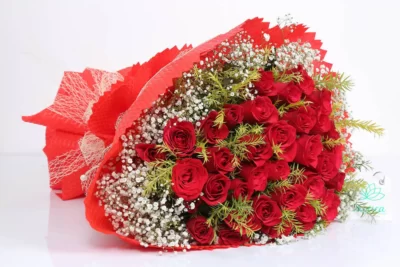 Hand Bunches 40 Red Roses & Gypsophila