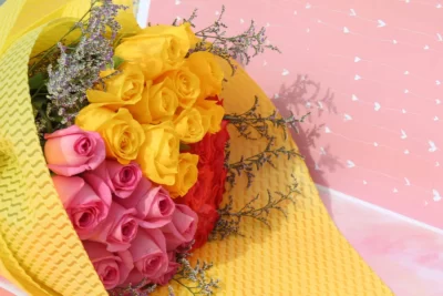 Fresh Flowers Limonium, Mix of Pink Yellow & Ornage Roses