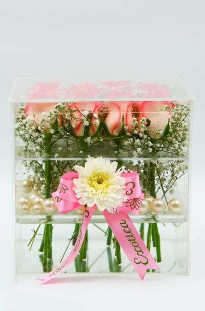 Box Arrangements Roses in Acrylic Box