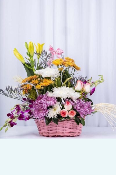 Basket Arrangements Flower Arrangement Of White Daisy, With Basket