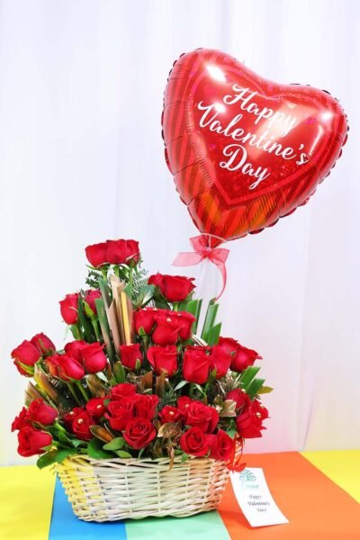Basket Arrangements Flower Arrngement Of Red Roses & Golden Pearls With Balloon In Natural Basket