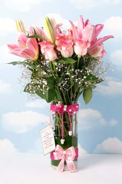 Fresh Flowers Glass vase Of Pink Oriental Lily & Jumilia Roses