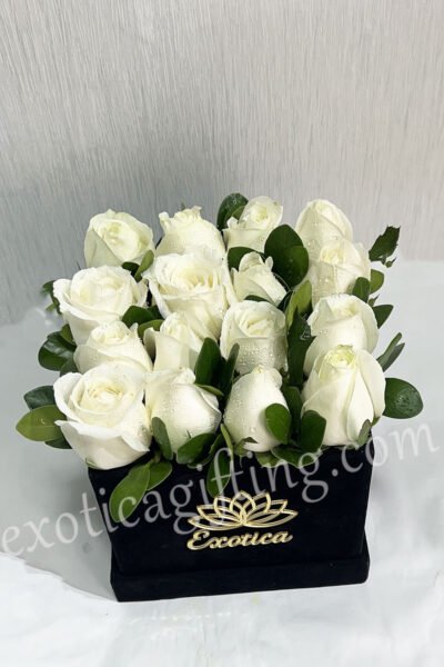Box Arrangements Flower Arrangement of White Roses With Gypso