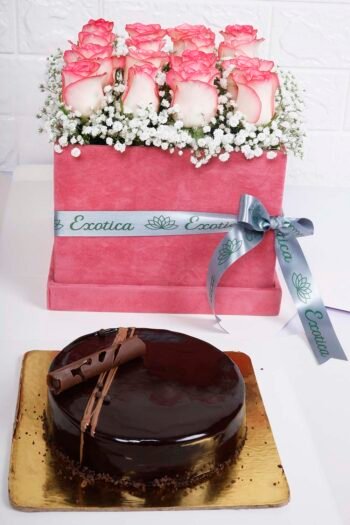 Box Arrangements Flower Box Of Jumilia Roses & Gypso With Choclate Cake